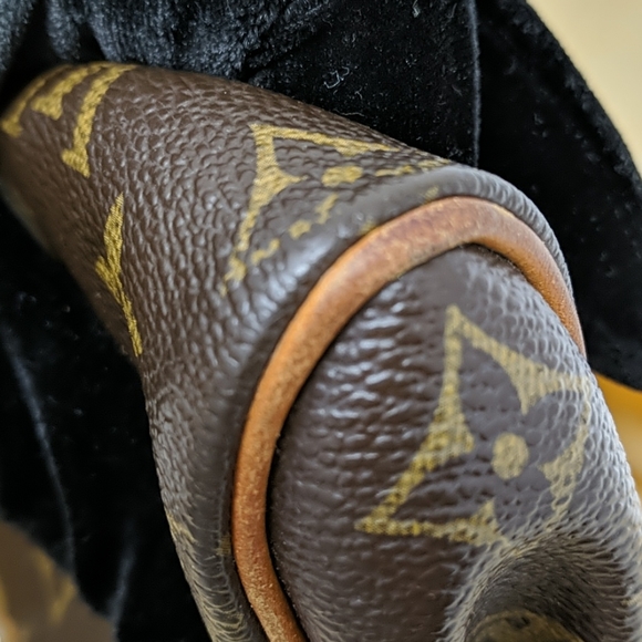 Louis Vuitton Monogram Eva Crossbody CLUTCH - Picture 12 of 12